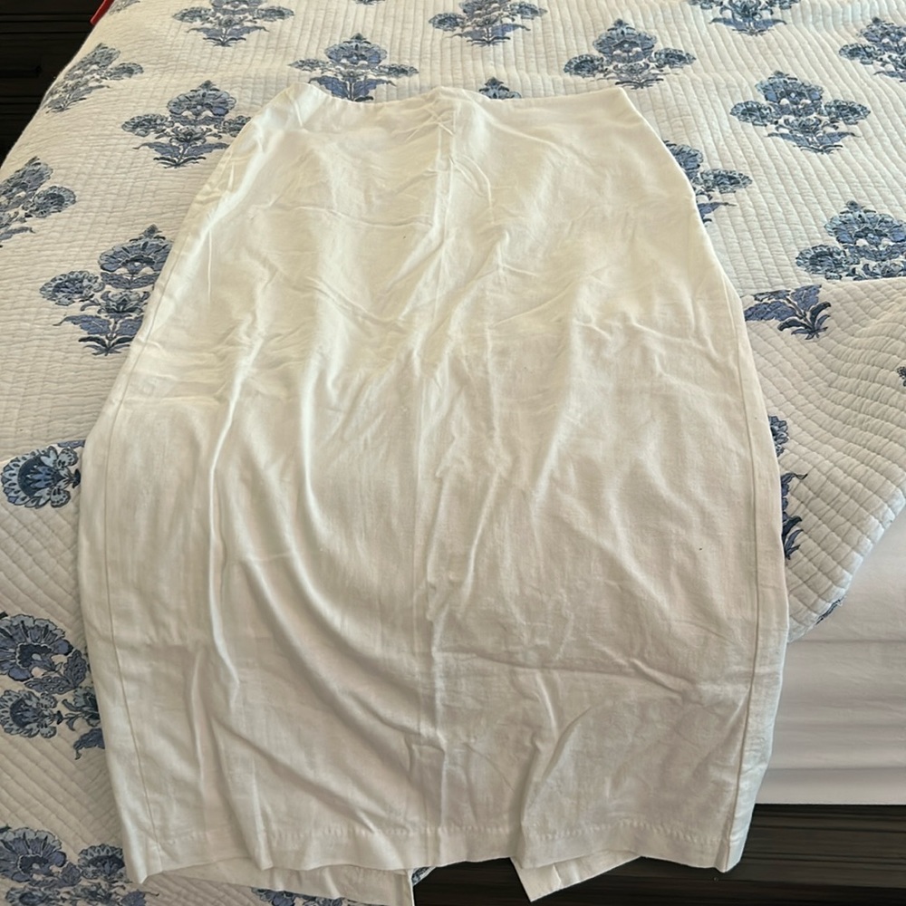 Abercrombie and Fitch white linen skirt. Size xs petite